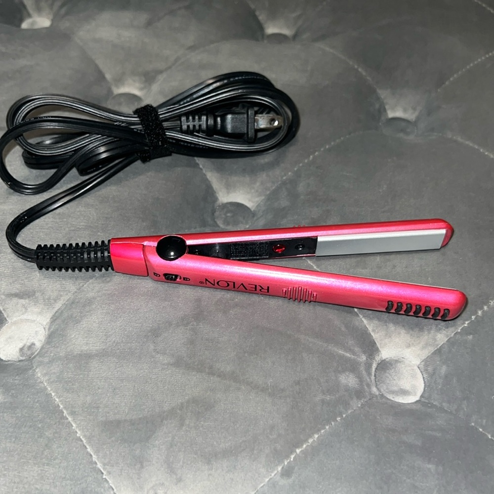 Mini straightener